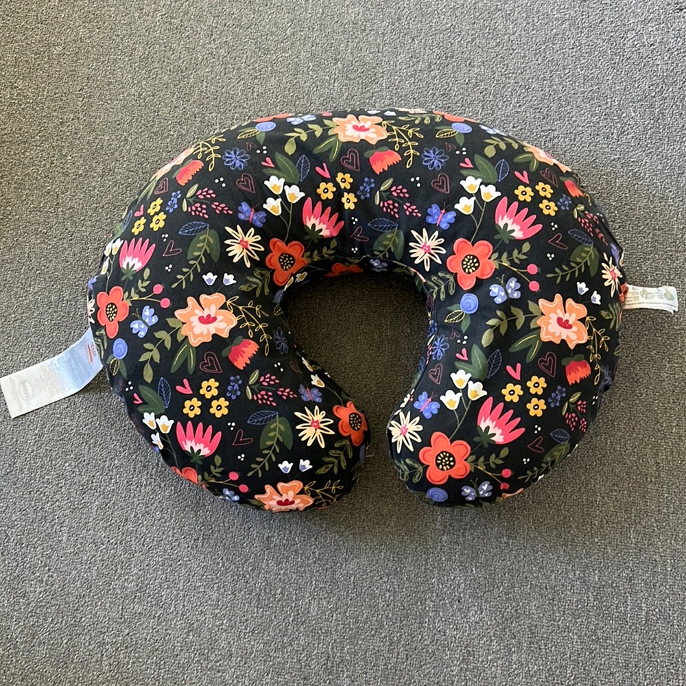 Boppy breastfeeding/ nursing pillow